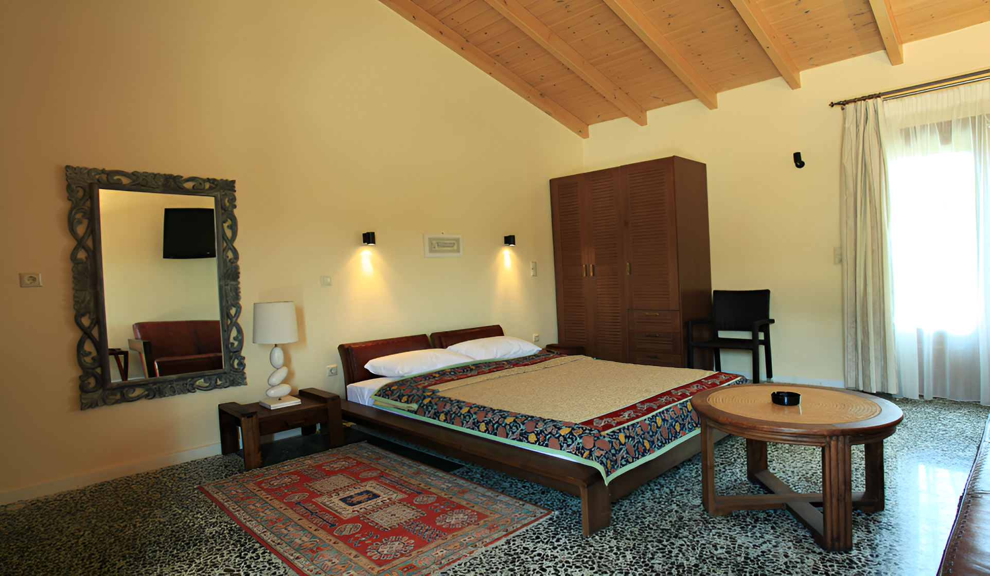 Standard Suites